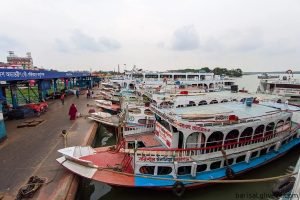  অভ্যন্তরীণ রুটে লঞ্চ চলাচল বন্ধ বরিশালের 